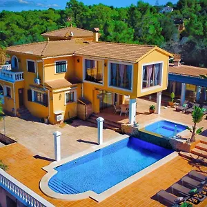 Chalet Bellavista , Puntiro España
